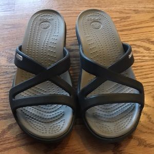 Squishy, comfy crocs with a lift!